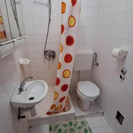 Esto - Classic One Bedroom With Balcony 3