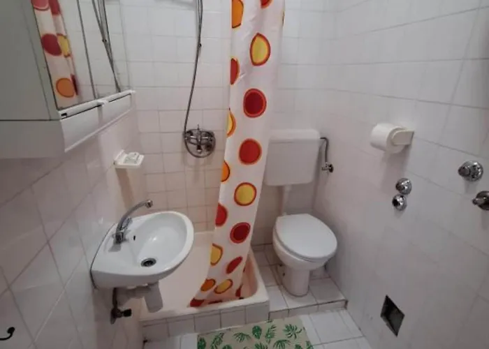 Esto - Classic One Bedroom With Balcony 3