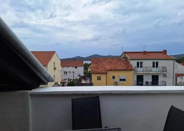 Esto - Classic One Bedroom With Balcony 3