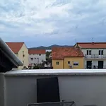 Esto - Classic One Bedroom With Balcony 3
