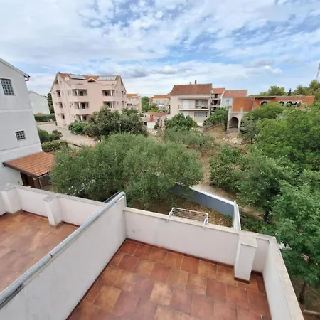 Esto - Classic One Bedroom With Balcony 3