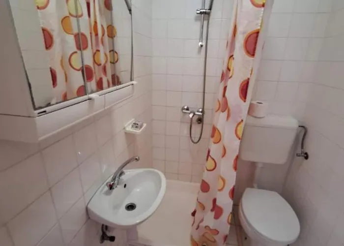 Esto - Classic One Bedroom With Balcony 3 * ביוגראד נה מורו