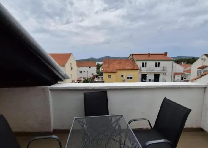 Esto - Classic One Bedroom With Balcony 3 דירה ביוגראד נה מורו